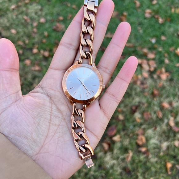 Michael Kors Slim Runway Women's Watch gold/brown - Picture 2 of 8